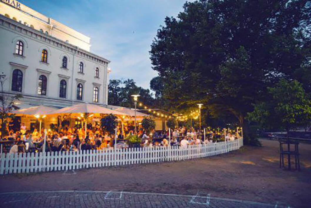Uteserveringen på Stora teatern i Göteborg. Uteserveringen på Stora teatern i Göteborg.