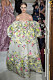 Valentino Haute Couture SS19, voluminös klänning med blomdetaljer.