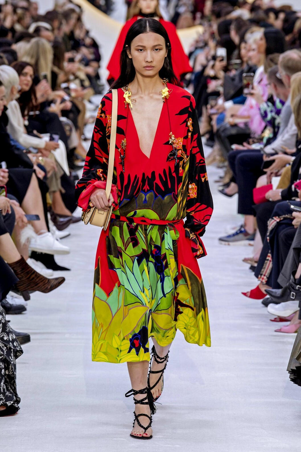 Valentino Tropiska vibes på Valentinos vårvisning