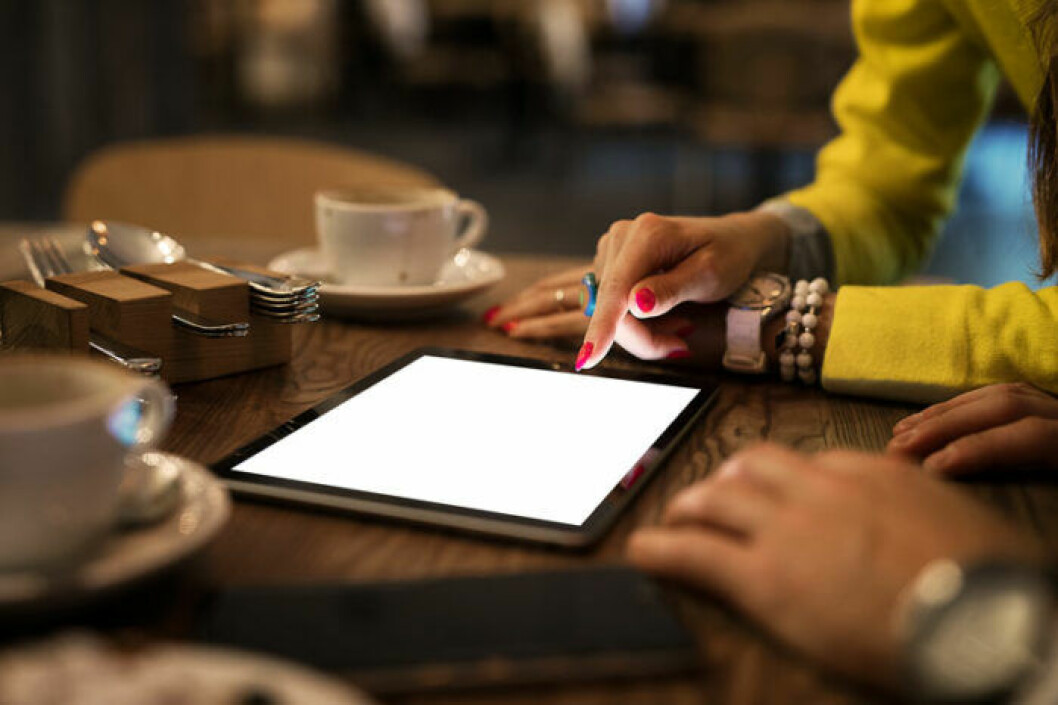 Stenbocken beställer gärna i en iPad. Ny teknik, liksom. Stenbocken beställer gärna i en iPad. Ny teknik, liksom.