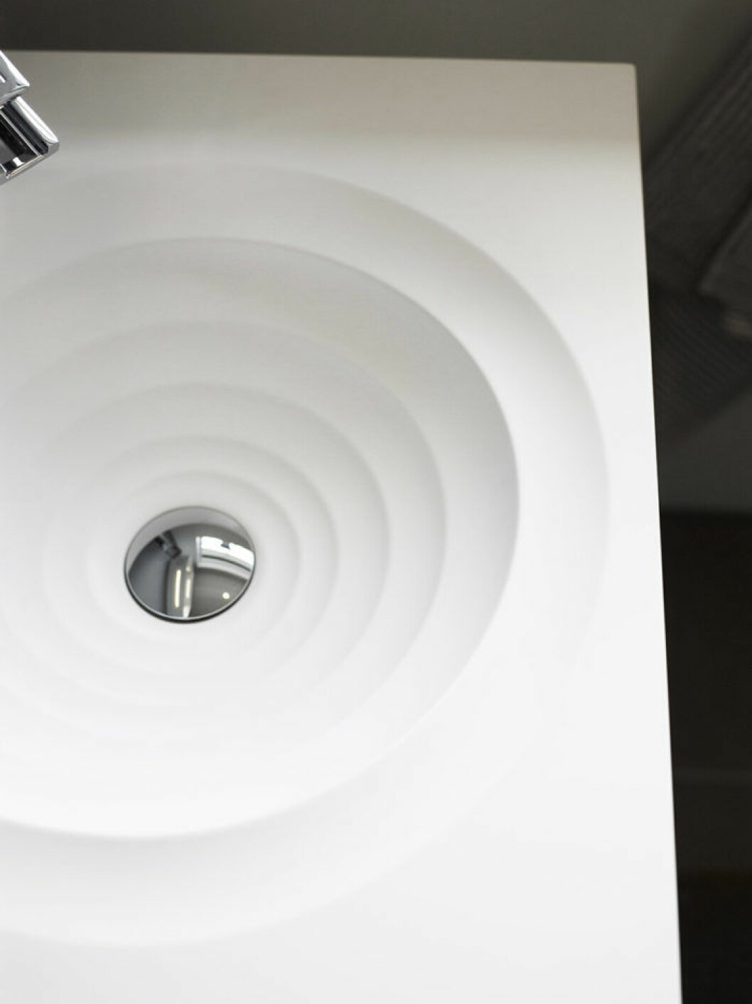 Tvättställ <em>Art</em>. Badrumsserien <em>Art</em> fick pris för ”Årets badrum” på ELLE Decoration Swedish Design Award 2014.