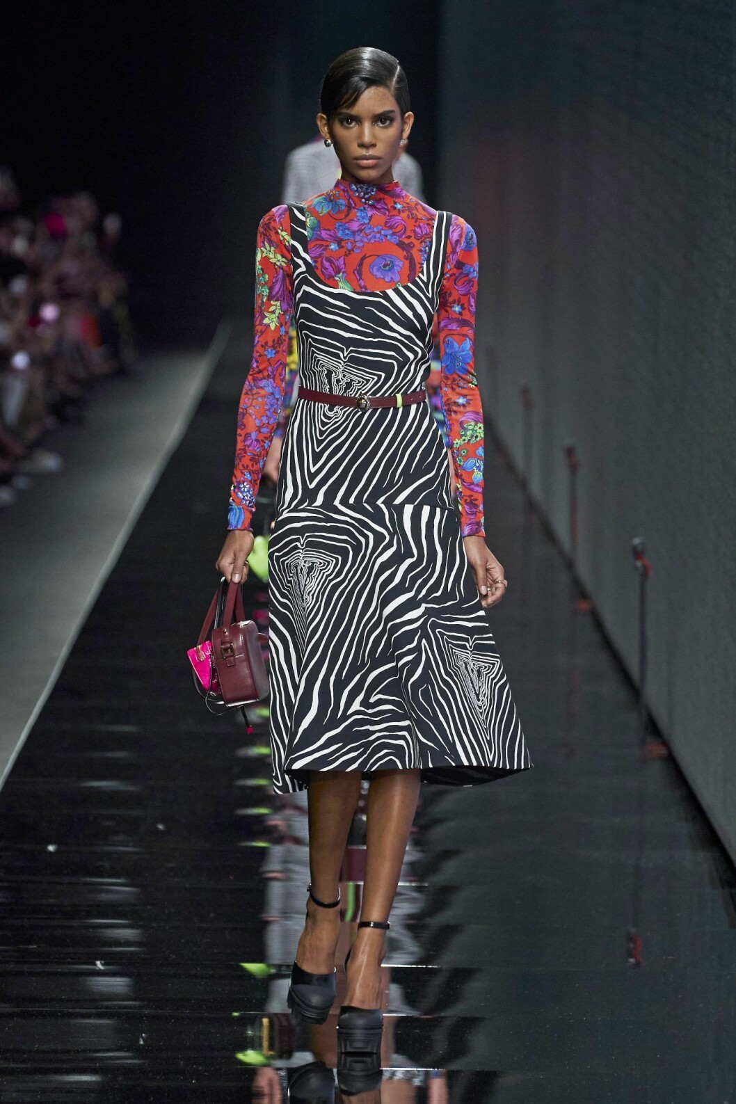 Versace AW20 Versace zebraklänning