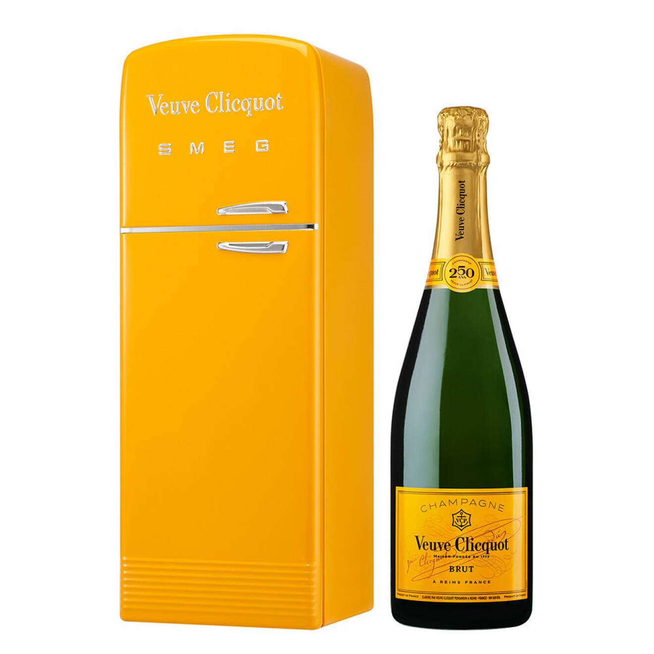 Både minikylskåpen för en champagneflaska och specialutgåvan av full size-kylskåpen kommer i den ikoniska Yellow Veuve Clicquot-färgen.