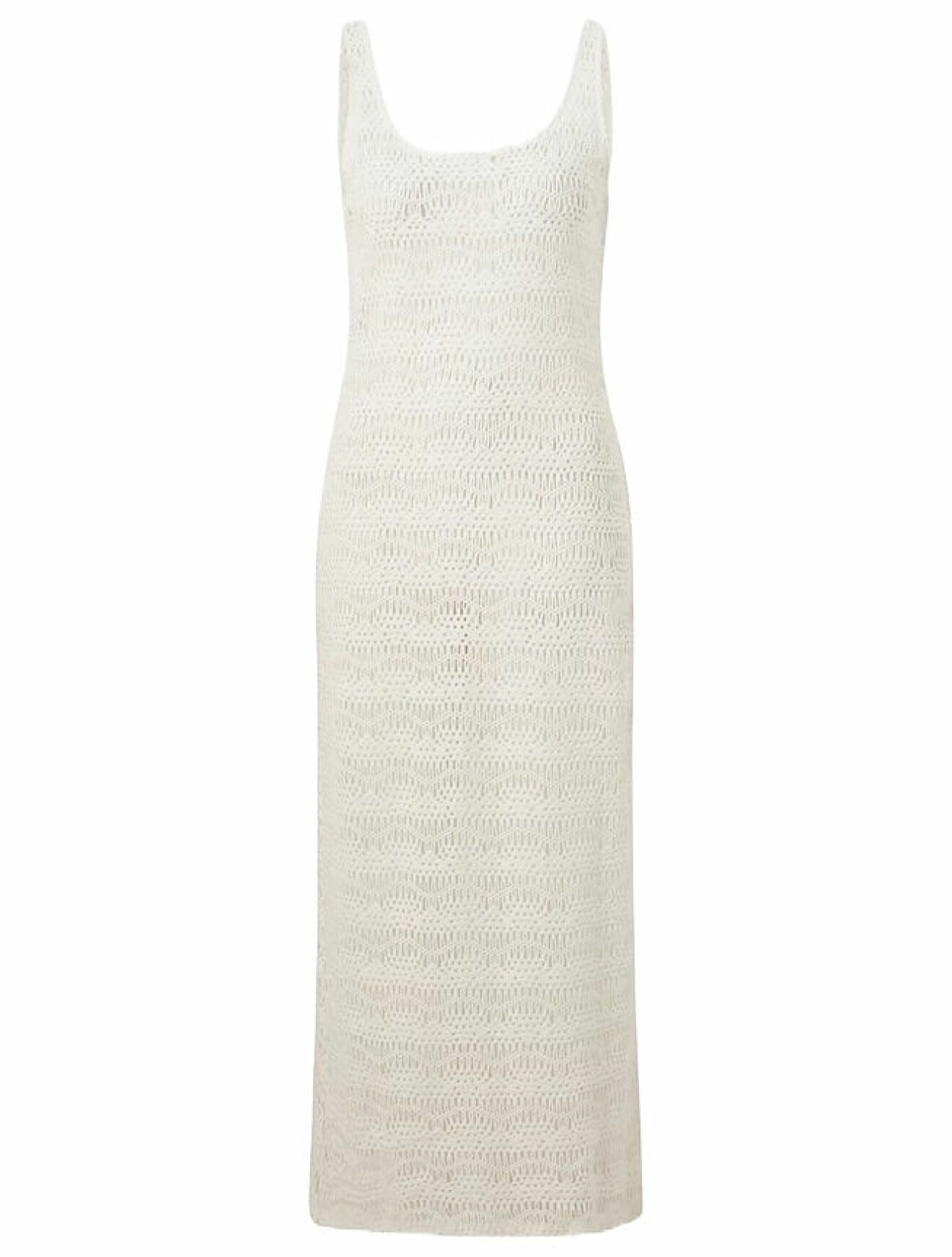 vit stickad klänning i lång modell från gina tricot