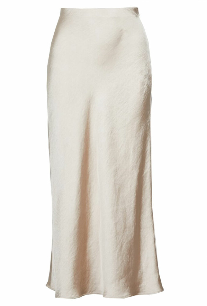 ljus beige satinkjol