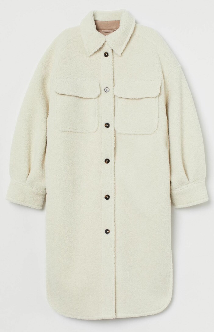 vit lång skjortjacka från H&M.