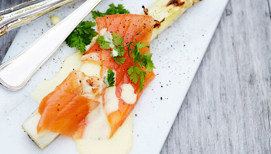 Vit Sparris Med R kt Lax Och Hollandaise ELLE vit-sparris-med-r-kt-lax-och-hollandaise-elle