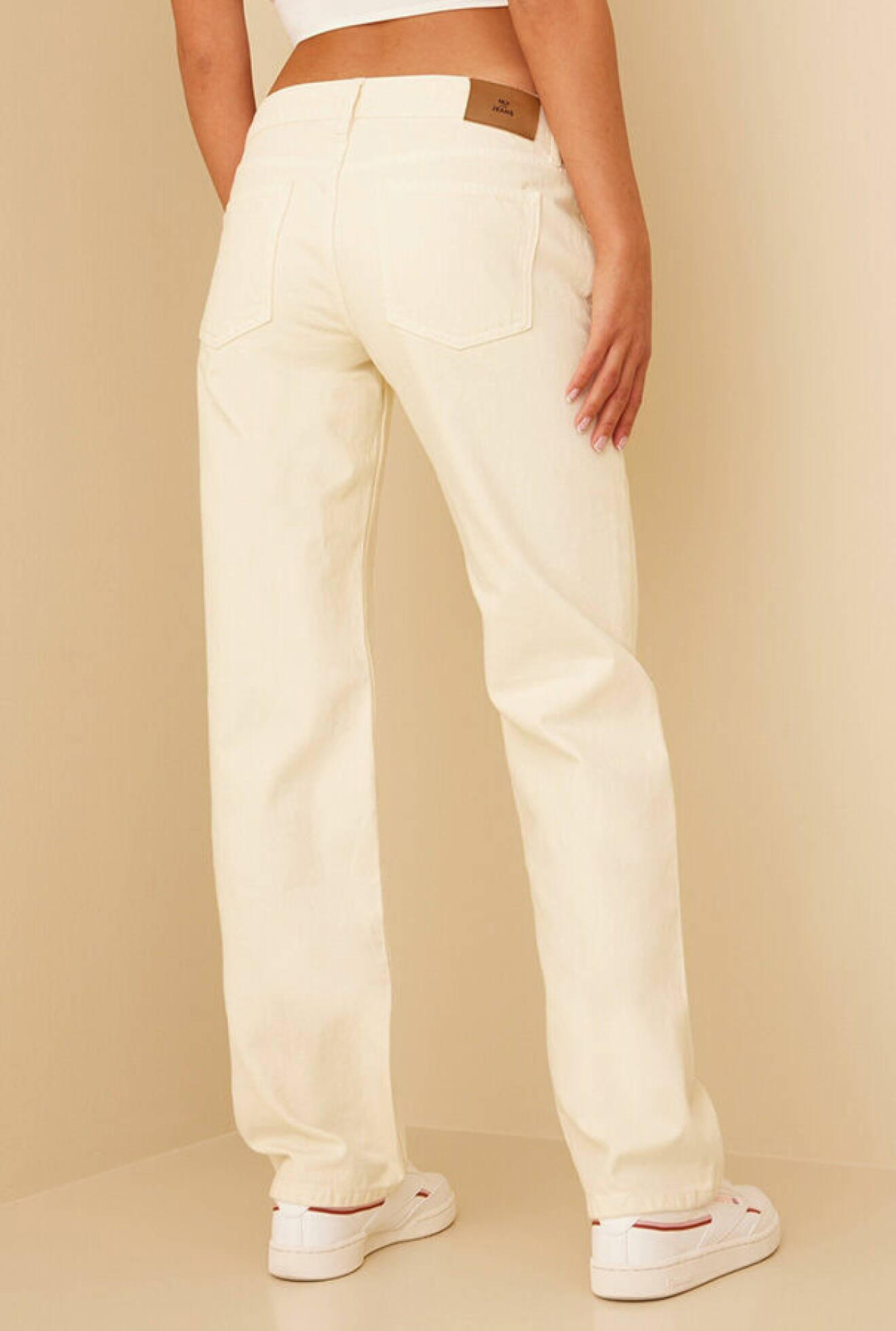 Vita låga jeans, NLY Trend