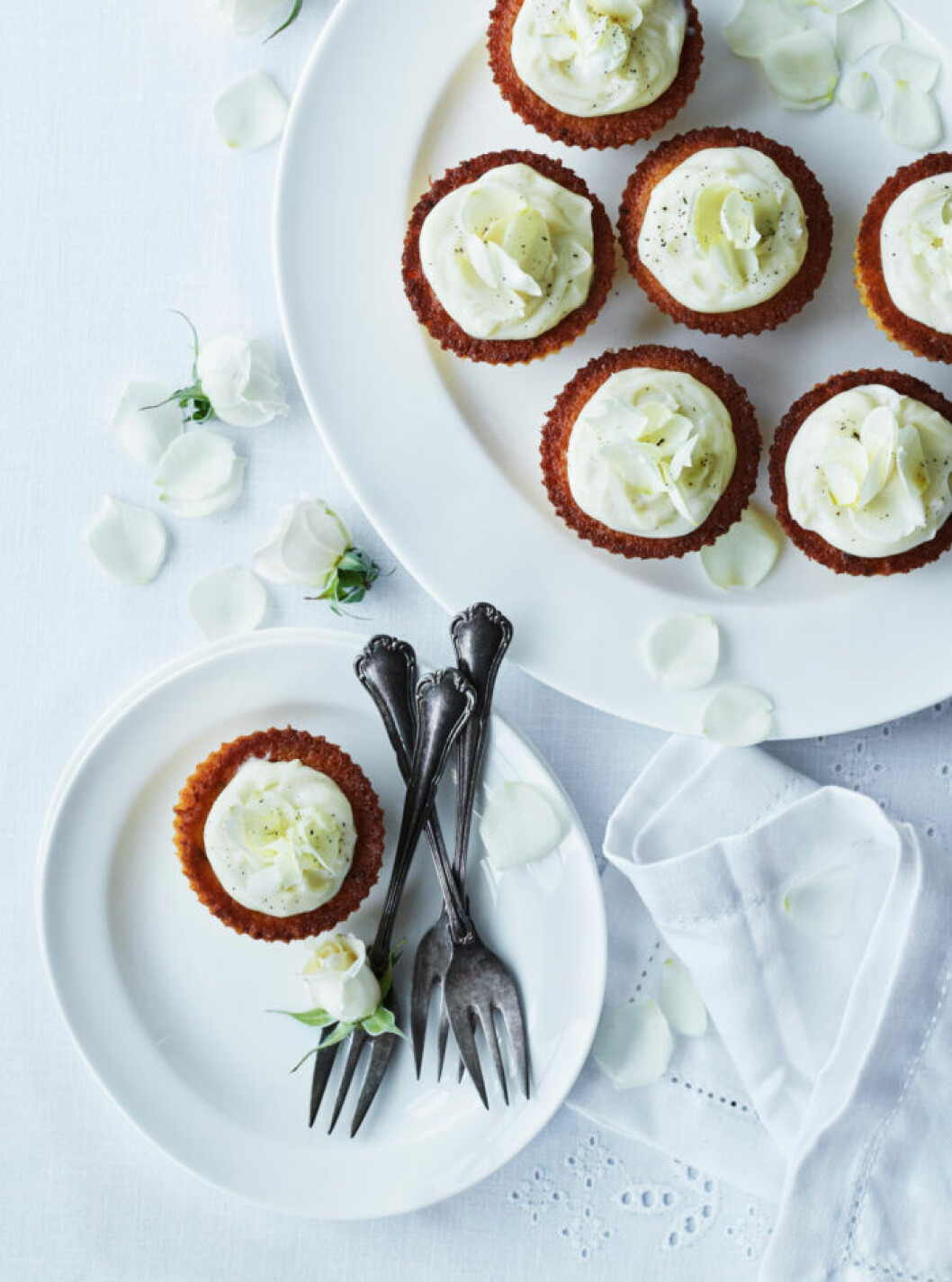 Vita rosenmuffins. Vita rosenmuffins