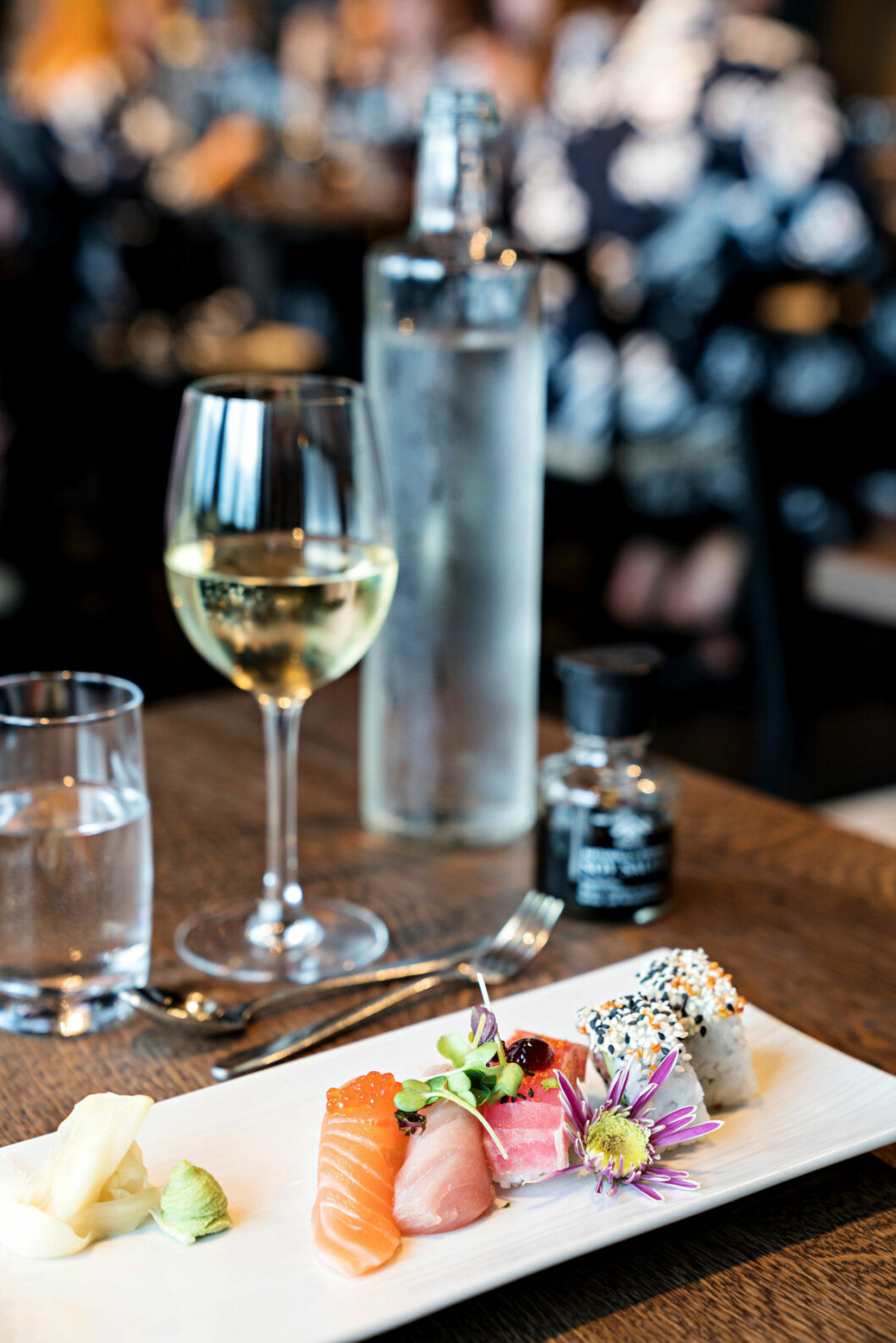 Självklart är maten japansk – och utsökt! Sushi på Yasuragi i Stockholm