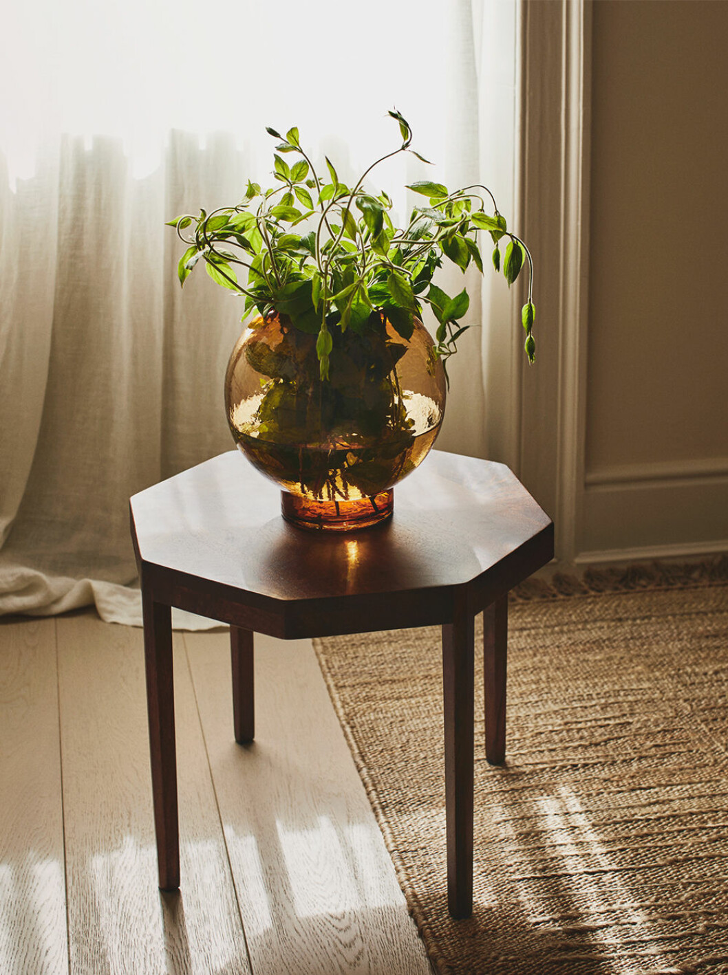 Soffbord och vas i tonat glas från Zara Home