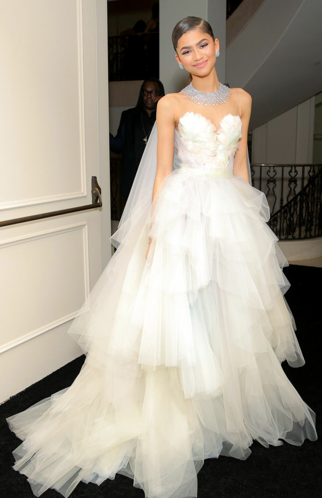 Zendaya, 2016. En bild på skådespelerskan Zendaya i Marchesa 2016.